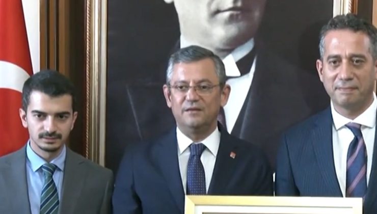 CHP’nin yeni genel başkanı Özel mazbatasını aldı