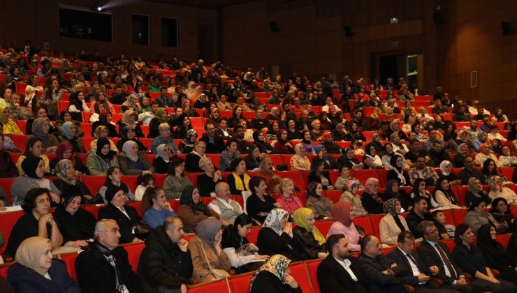 Alişan Kapaklıkaya’nın konferansına yoğun ilgi!